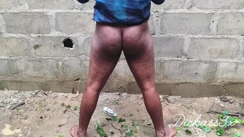 Dickass3x: Después del pellizque aquí viene el golpe de su cremosa...