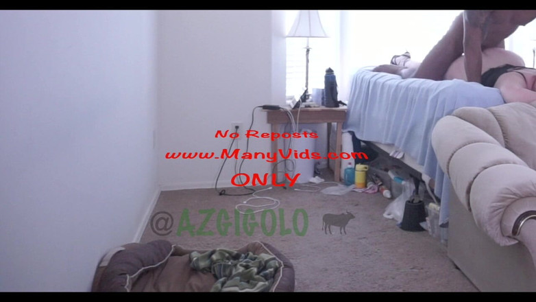 AZGIGOLO: Bionda moglie eccitante riempita- il cornuto si unisce dopo