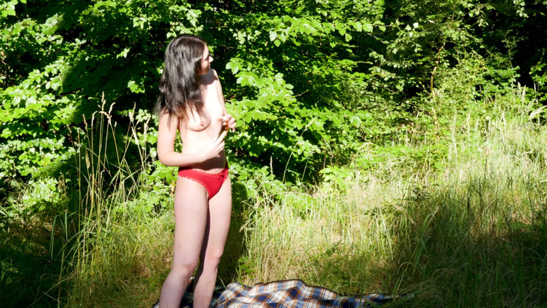 Peaches and Bananas: Naked Charlie teen hair brushing