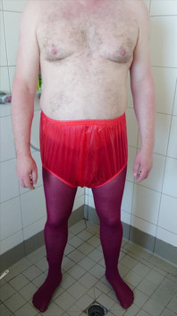 Incontinence Fun in Hot Pantyhose and Rubber Pants
