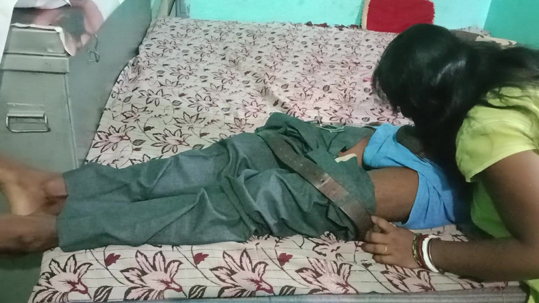 Sexy juli: Właściciel ubrudził całą cipkę