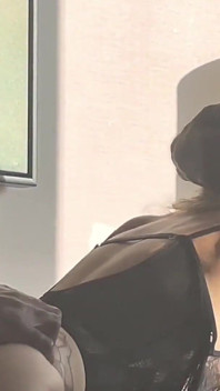 Mi esposo filma puta modelo esposa con tres bbc, parte 1