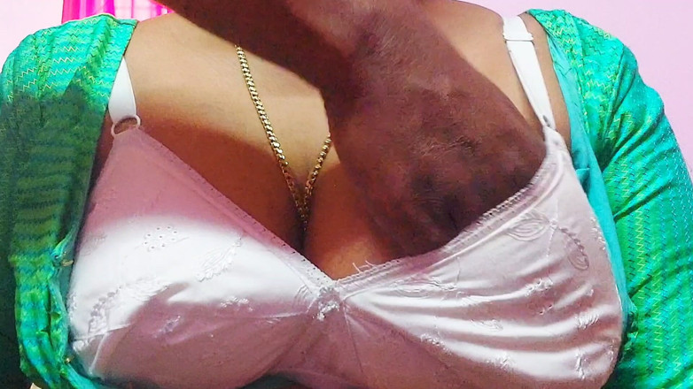 Desi Mohini: Piękny indyjski nauczyciel sam z uczniem