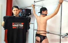 Bestrafung für das zerstörte hemd