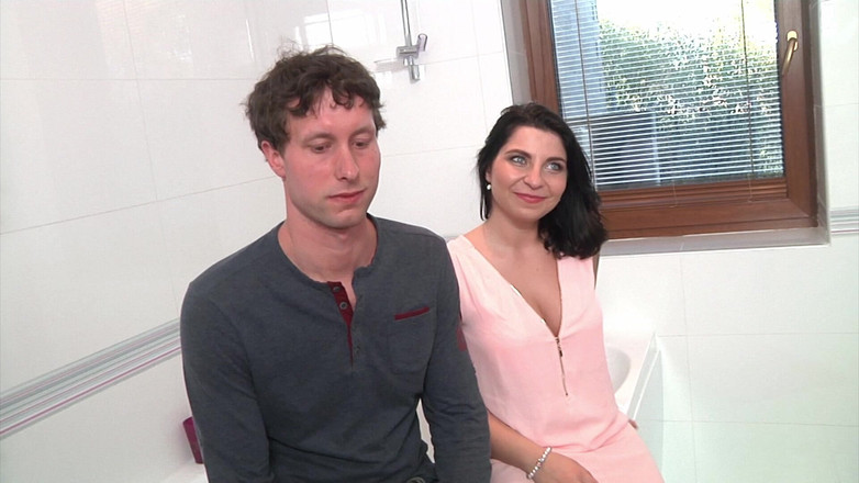 Threesome and GangBang: Fruknullare – Mannen ser på när sin fru blir knullad och...