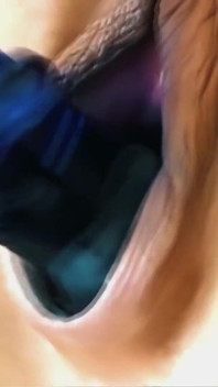 Eva angelina si cewek semok dengan lingerie jaring-jaring lagi asik muasin memeknya sendirian