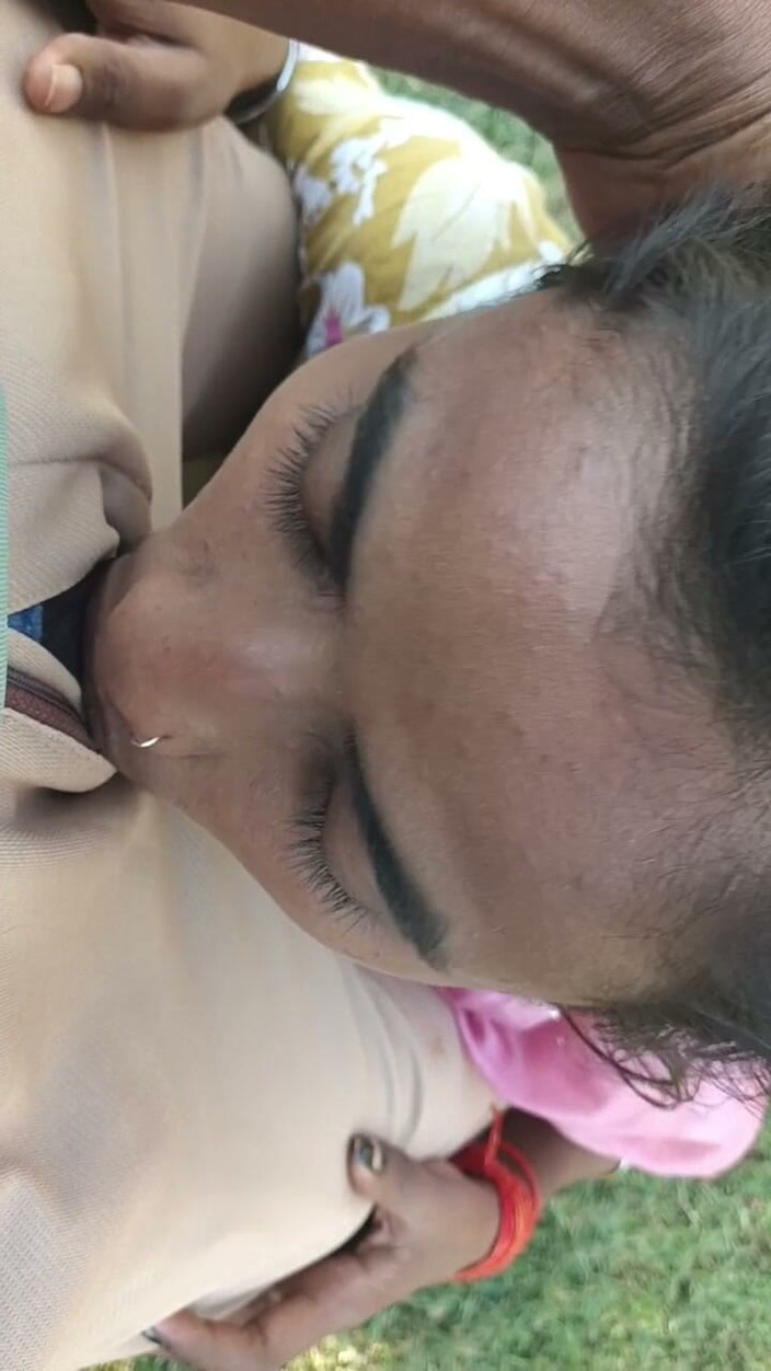 Sexy_Vandana: Pura Pani Muhnh Main Nikal Diya Oral Sex Desi