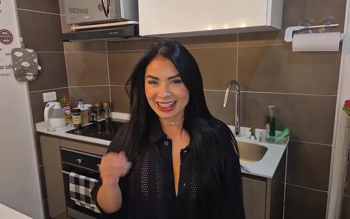 AlejandraPalacios: Wife Gives Him a Good Blowjob on Men's Day