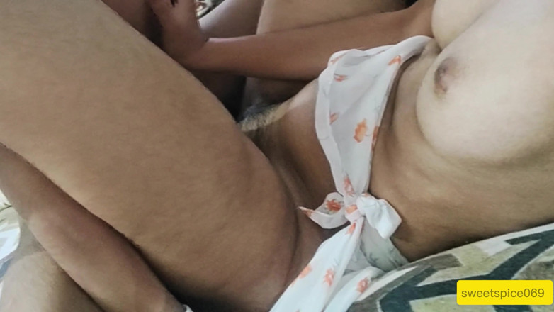 Sweet Spice: Bahagian-2 Si jalang Manis Didi dikongkek keras dengan abang tiri