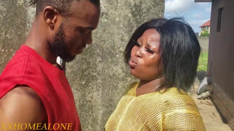Home Alone: Tattoo Ebony BBW Fuck Naughty Neighbor