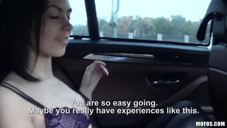 Stranded Teens: Gestrandete teenager - die freche sheri Vi gibt einen blowjob und...
