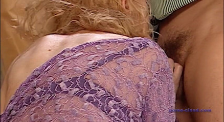 Porno Cloud: Si blonde matang kongkek butler