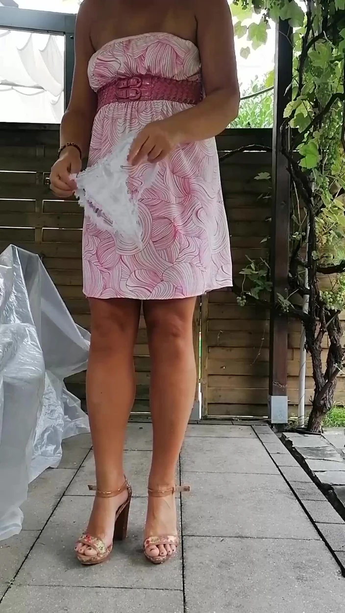 Nelly_Honey: 2 höschen angepisst