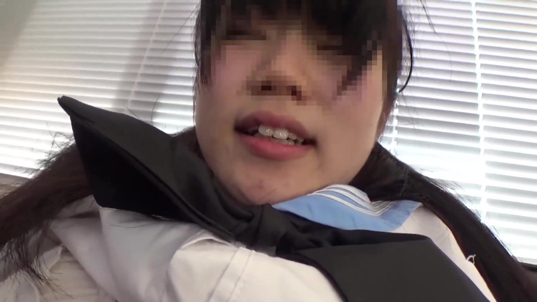 Asians in love: Asiatisches teen in uniform ficken