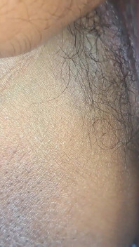 Coño de cerca y gimiendo llorando