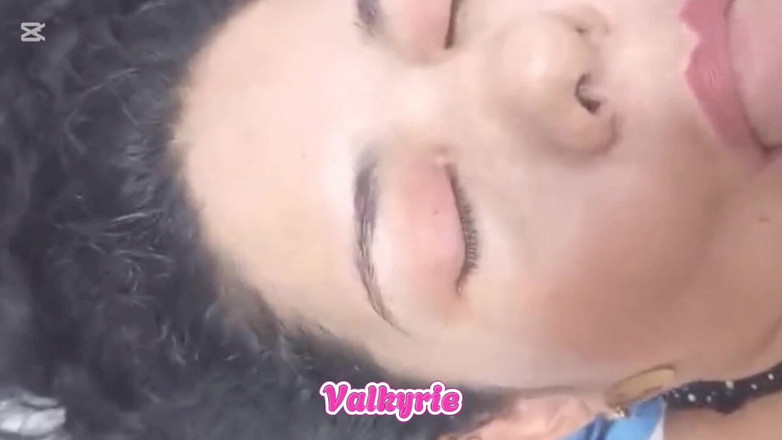 Valkyrieandluigy: Guardare mia moglie succhiare è la mia parte preferita della giornata