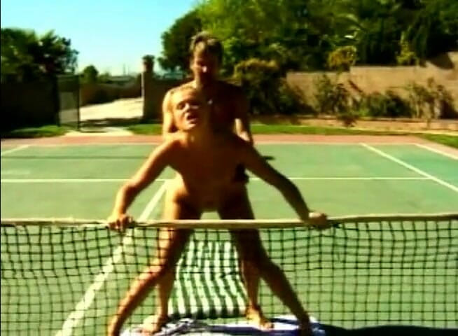 Teens Get it Hard: Una giovane bionda arrapata si fa sbattere la figa prima...