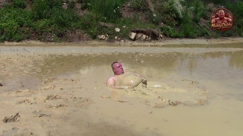 MuddyChubby: 깊고 가벼운 진흙에서 진흙 게임을 하다
