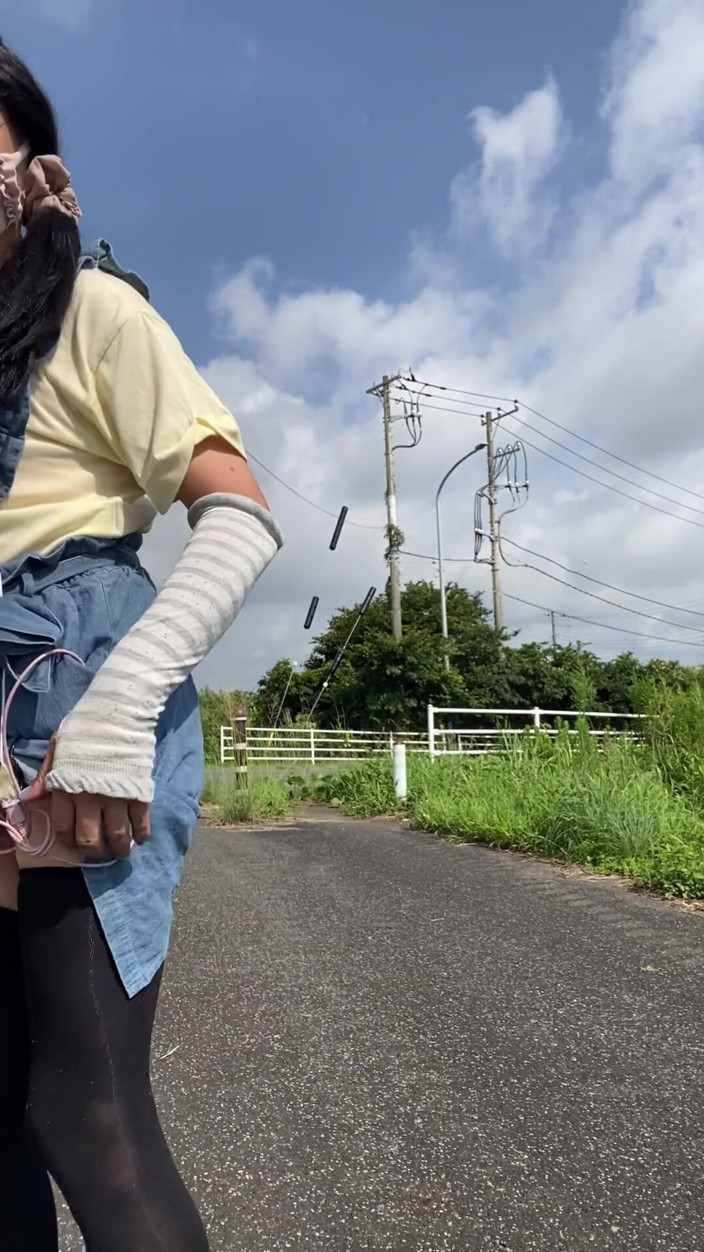 megu2002: No. 305: Along the Highway