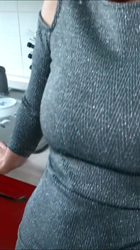 Obciąganie Deluxe z grubym kutasem. za szczęśliwe zakończenie pluje na podeszwy moich stóp!