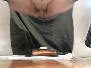 Roxxie rae page: Einen monat aniversery-kuchensitting