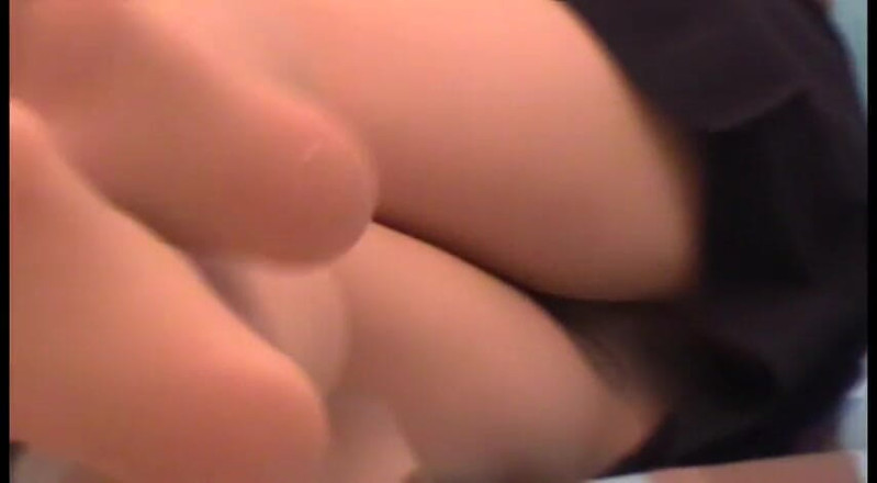 Foot Girls: Young Lea massaging her feet while smoking a cigarette