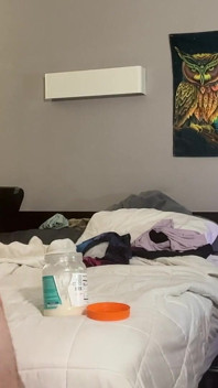 Fick Herr Ins Gesicht Und Beuge Sie Am Ende Über Dem Bett Und Wichse Sie Von Hinten