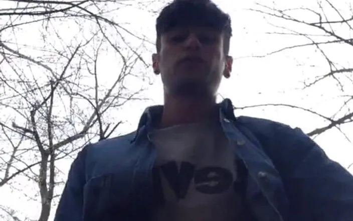 Idmir Sugary: Cum Fart Outdoor