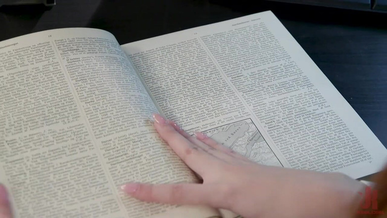 Kink TS: Caged Heat: Maya Kendrick Vänder borden på sin chef Lianna...