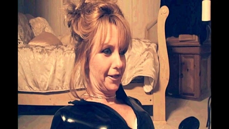 My Dirty Family: Strapon Orgasms for a Lesbian Looking for Strong Emotions