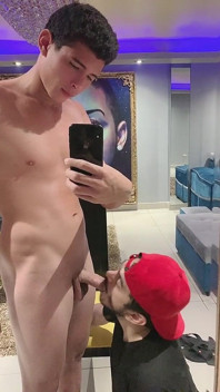 Markus Gets a Blowjob in Front of the Mirror
