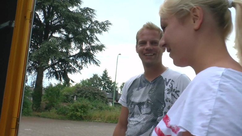 German amateur - 100% German hardcore videos: Блондинка мілфа трахається в задній частині вантажівки