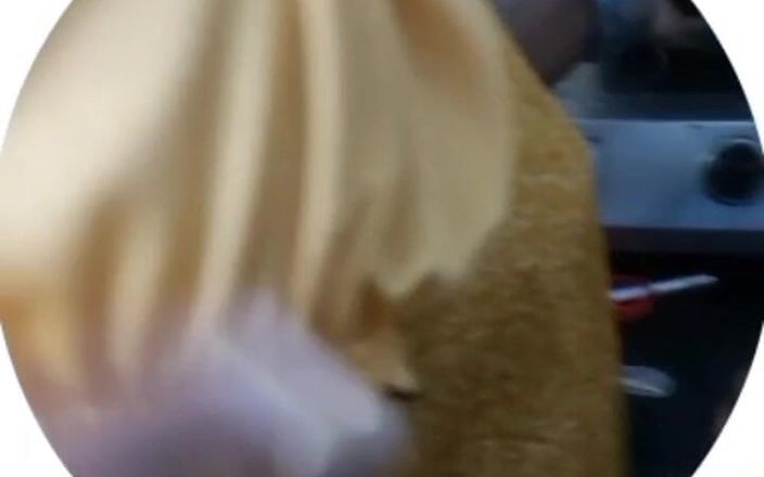 RenuRaj: Eu brinco com jovem touro em vídeo chamada mostrando meus...
