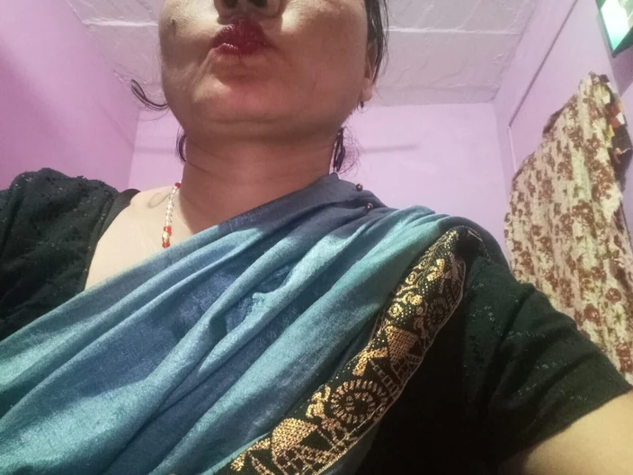 Sexy gunjan: Indiana indossa nuovo sari per il sesso
