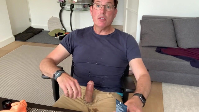 TJenner: Long, messy, cummy bate session at home.