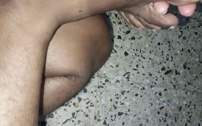 Sweet Indian cock: Bhabhi's Desi-poesje geolied
