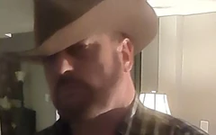 Bigg काउबॉय को आजमा रही है