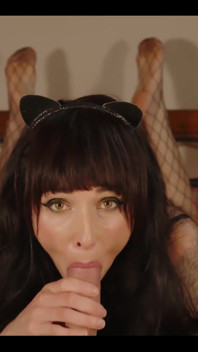 How About Some Hungry Kitty