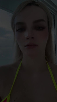 비키니를 입은 귀여운 소녀들을 좋아하시나요?