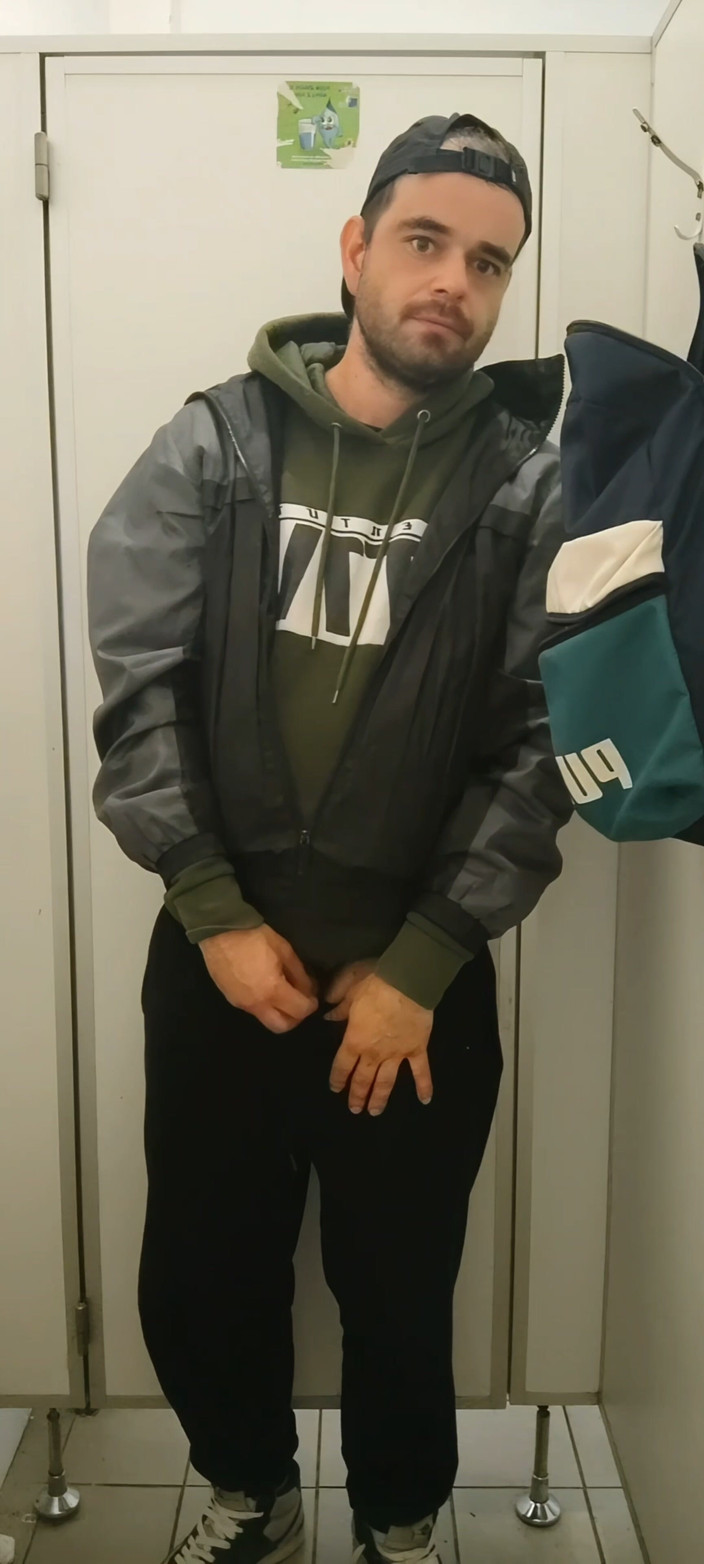 jerkofflover: A Video From a Beautiful Day in the Toilet