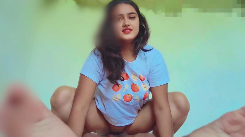 Fuckkkker: The Neighbor Aunty's Pinch Called the Girl on the Pretext...