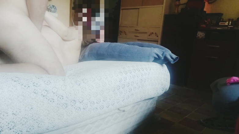 Activecouplearg: Cewek semok latina lagi asik seks threesome sampai dicrot di...