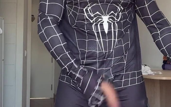 BoyGym: Boygym Spiderman Tiktok Surpriză cu pulă mare