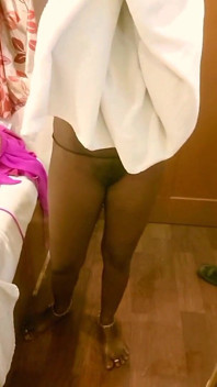 Renu si tante seksi india lagi asik ngocok kontol bosnya sampai dicrot di dalam sambil bugil! Indianhotwifex