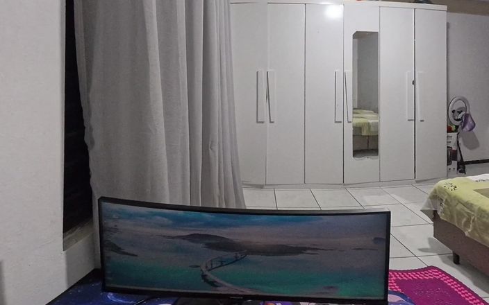 Kasallpimenta VR: 인터넷 기술자를 거부할 수 없는 외로운 주부와 남편을 바보로 만든다!