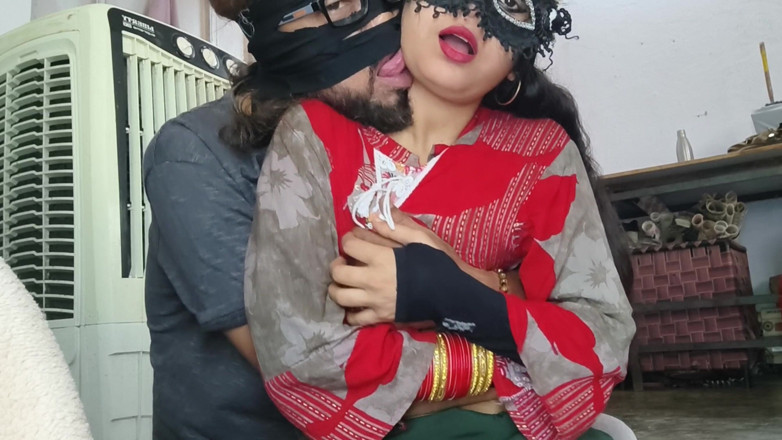 Saraswati: Desi quente quente casal desfrutar com sexo história hindi audio