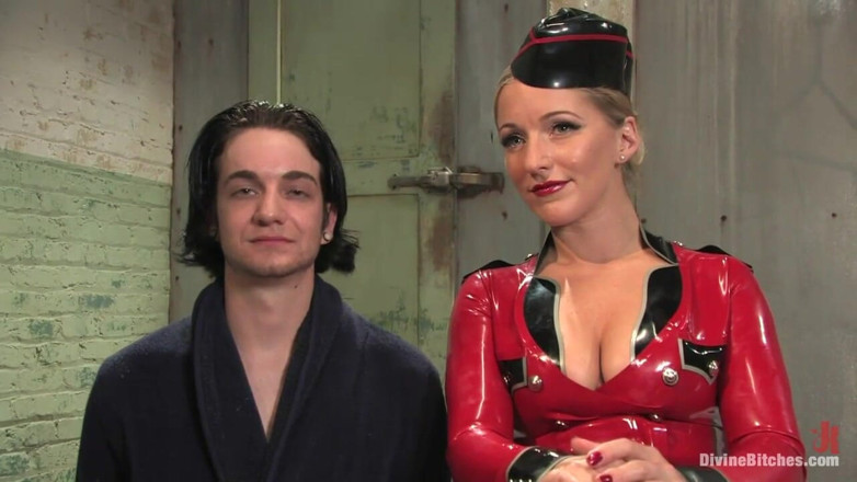 Divine Bitches by Kink: O Treinamento de um Garoto de Casa: Episódio 1