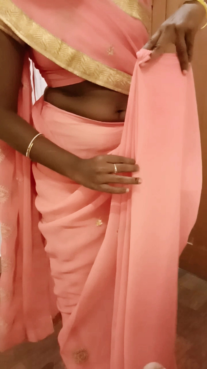 RenuRaj: Il gran culo e la figa della moglie tamil renu...