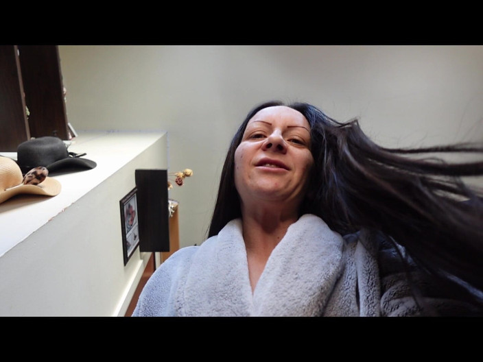 Raven Willow: Dibonggol dan digunakan untuk keseronokan saya, kemudian kiri Aching Blue...