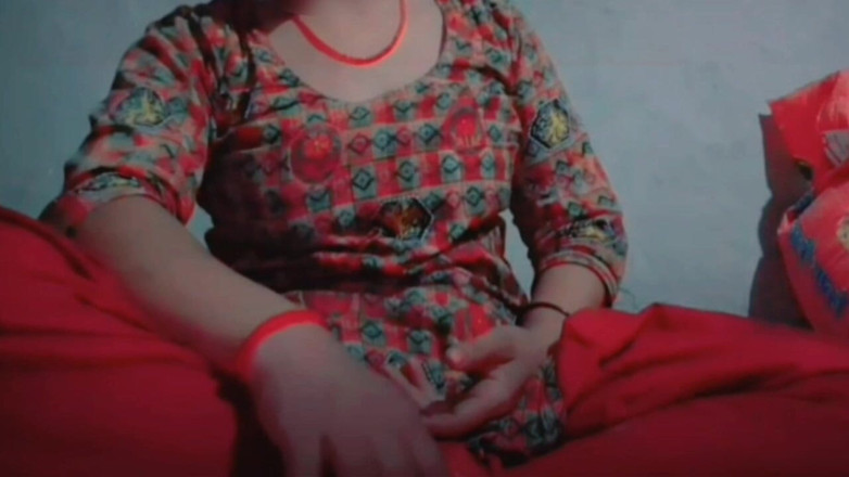 TricolorMusic3: Une bhabhi desi sexy se masturbe toute seule dans la...